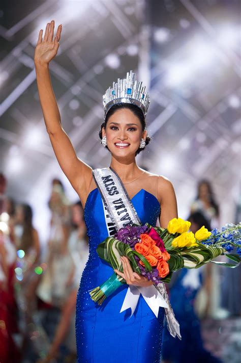 See Miss Philippines Pia Alonzo Wurtzbach Miss Universe 2015 Crowning Moment In Pictures
