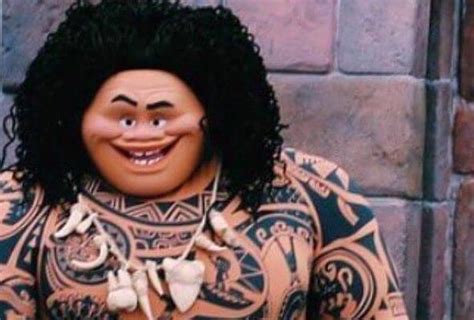 Photo Maui From Disneys Moana Makes Theme Park Character Debut At