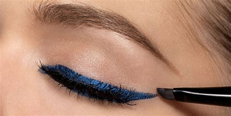 How To Apply Eyeliner Like A Pro Step By Step Videos And Tips For