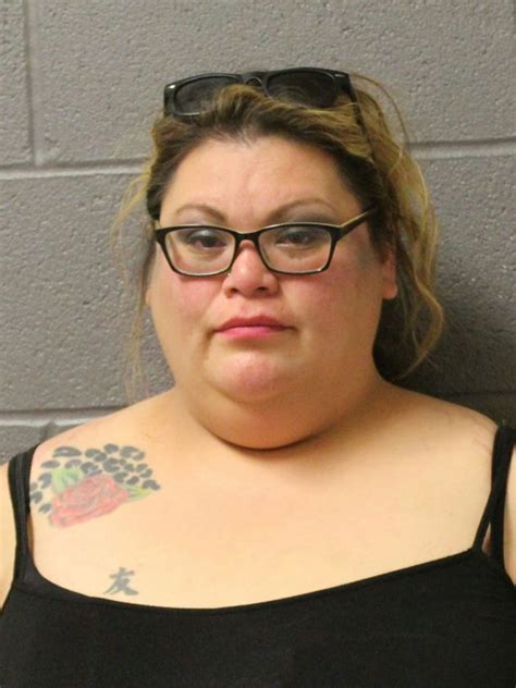 Marshalltown Iowa Woman Arrested After Car Theft Foiled