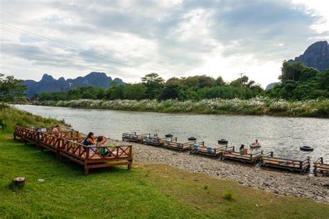 river tubing in vang vieng backpacker guide