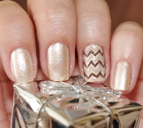 Natural Elegance Nude Sparkle Chevron Nails