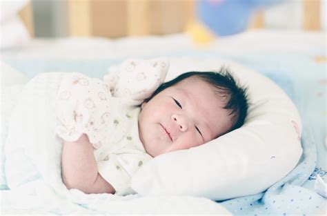 7 Cara Melatih Bayi Tidur Di Dalam Tempat Tidur Dalam 7 Hari Bukareview