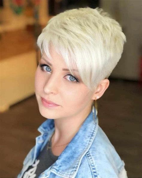Pictures Of Pixie Bob Haircuts Short Hairstyle Trends The Short Hair Handbook