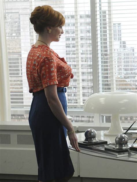 How To Dress Like Joan From Mad Men Mad Men Costume Mad Men Fashion Joan Mad Men