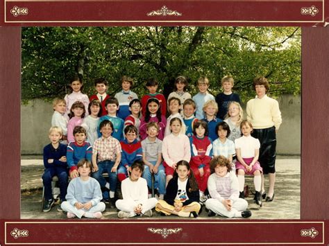 Photo De Classe CE2 De 1984 Ecole Pierre Vienot Clermont Copains D