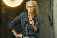 Icons of Photography: Annie Leibovitz – The United Nations of Photography