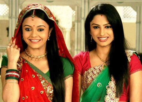 Sath Nibhana Sathiya Completes 1000 Episodes Ünlüler Sari Kızlar