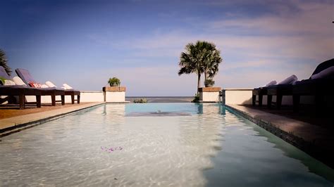 Magnificent Oceanfront Villa De Suenos