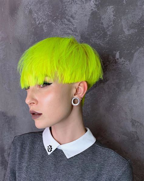 Gone area unit the days of long tresses that stream down your back and fly within the breeze. 10 Trendy Pixie Haircuts and Color 2021 | Women Very Short Hairstyle Ideas for Summer