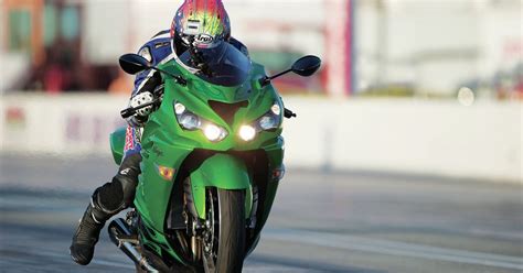 Visit autoweb for a great choice of used kawasaki bikes. Kawasaki ZX-14R 8-second Quarter Mile Attempt | Cycle World