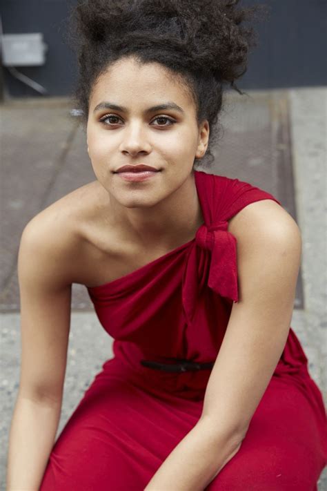 Sexy Zazie Beetz Boobs Pictures Are Absolutely Mouth Watering The