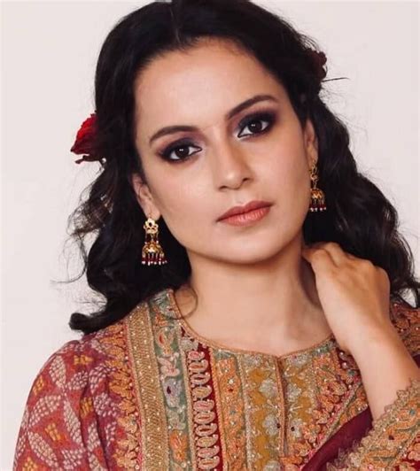 Kangana Ranaut Looks Traditional In The Latest Pictures Actress Album