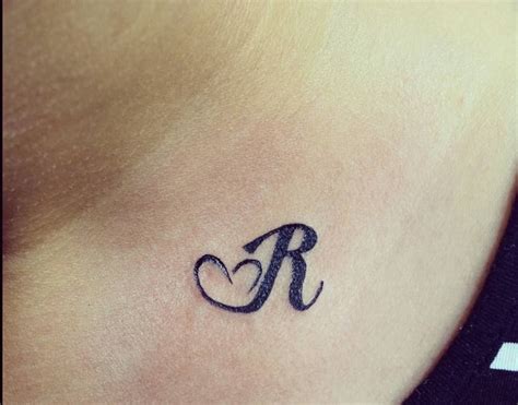 Top 120 Letter R With Heart Tattoo