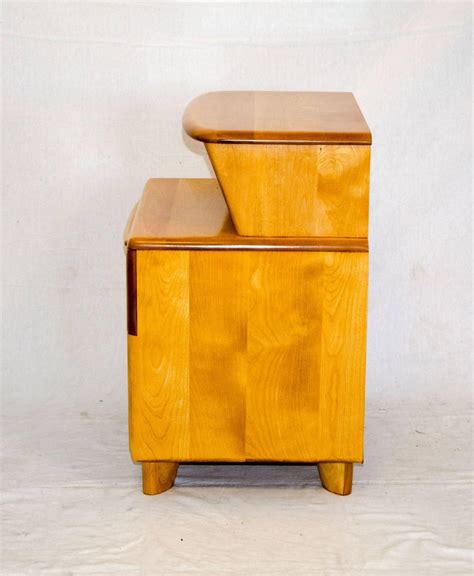 Hardware is often concealed or integrated into the drawer heywood wakefield furniture made beautiful blond mid century modern style furniture for the bedroom, living room and dining room. Heywood-Wakefield "Encore" Nightstand, M538 For Sale at ...