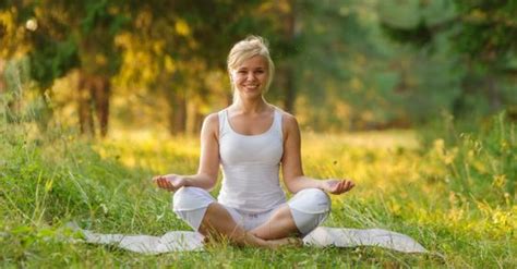 Steps And Benefits Of Padmasana Yoga Upashana Yoga