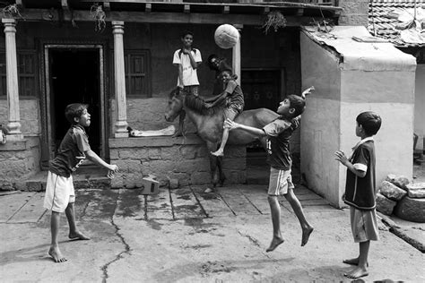 Street Photography In India 50 Stunning Black And White Photos