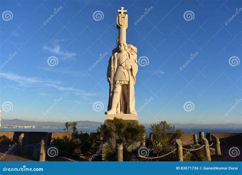 Estatua De Cabrillo En El Monumento Nacional De Cabrillo Foto Editorial