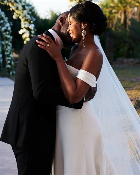 Sabrina Dhowre And Idris Elba Are Destination Wedding Perfect