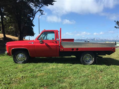 Several changes occurred in 1971. 1976 Chevrolet C30 Custom Flatbed 1-Ton Dually / 454 cu.in ...