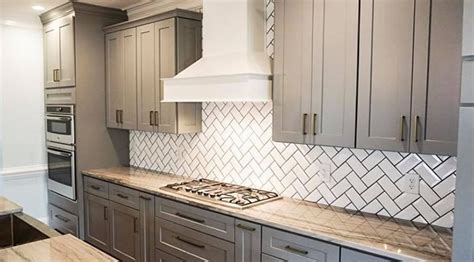 Nonetheless, another amazing small kitchen remodeling solutions are covering every area that does not have appliances that storage is also among the amazing small kitchen remodeling solutions. Small Kitchen Remodeling Ideas For NC Homeowners