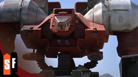 A young boy befriends a giant robot from outer space that a paranoid government agent wants to destroy. Robot Jox (1/2) Giant Robot Laser Battle (1989) HD - YouTube