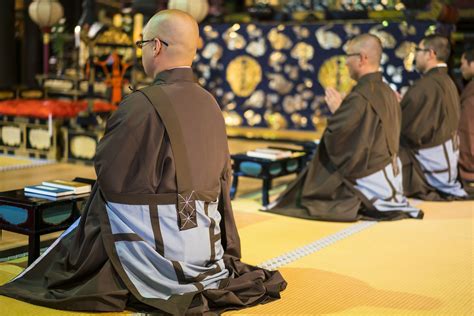 Understanding The Robes Worn By Buddhist Monks And Nuns
