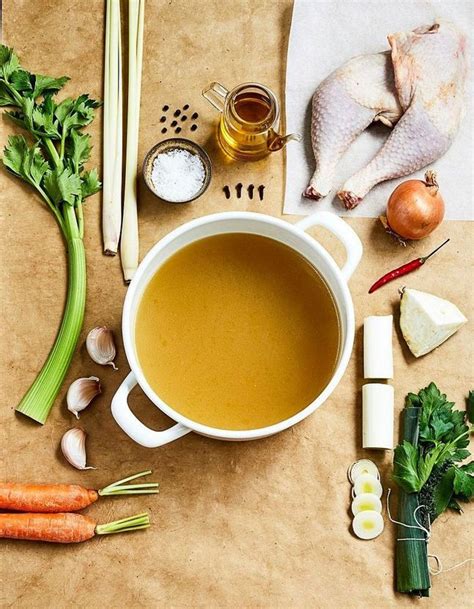 Faire son bouillon de volaille pour 6 personnes Recettes Elle à Table