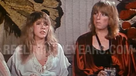 Watch Fleetwood Mac S Christine McVie And Stevie Nicks Shut Down A
