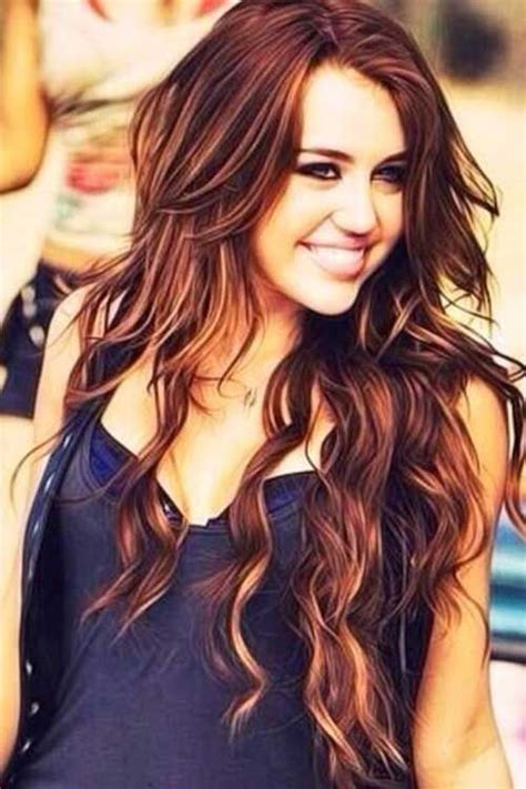 Miley Cyrus Wavy Hairstyles For Long Style Long Hair Styles Hair Styles Miley Cyrus Hair
