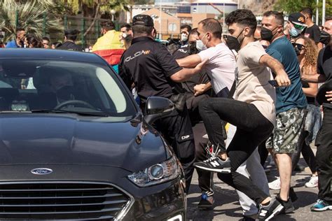 El Hombre Que Golpe El Coche De Pedro S Nchez En Ceuta Se Enfrenta A