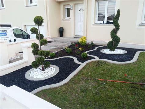 Mccover vous présente un ensemble de produits variés et très complets pour aménager vos extérieurs de maison. decoration exterieur parterre
