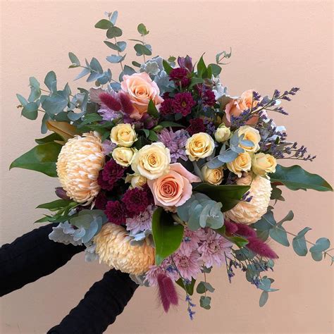If you're searching flowers near me, you may be wondering which flower reigns supreme in terms of size. Florist near me - Little Love Co Florist in 2020 | Order ...