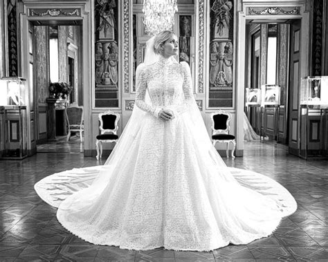 How Lady Kitty Spencers Wedding Dress Nodded To Her Mothers Fashion