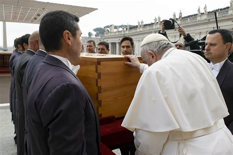 At Funeral Pope Remembers Benedicts Wisdom Tenderness Devotion