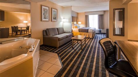 The rooms are nice and the beds & pillows are super comfy and fluffy! Hotels with Jacuzzi In Room in Atlanta - 16 Whirlpool ...