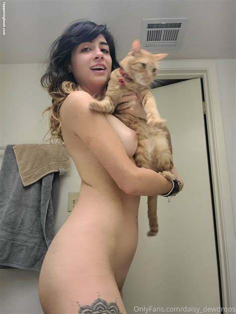 Daisy Dewdrops Nude OnlyFans Leaks The Girl Girl
