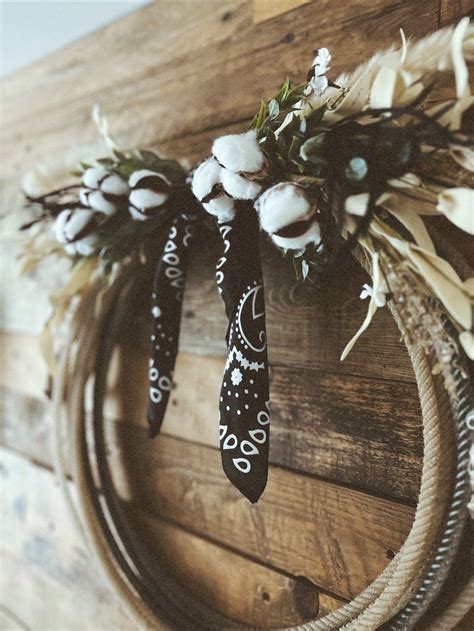 Rope Wreath Western Wreath Lariat Wreath Lasso Wreath Etsy Western