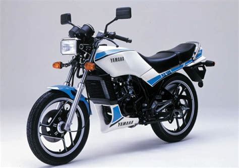 Yamaha RZ Naked