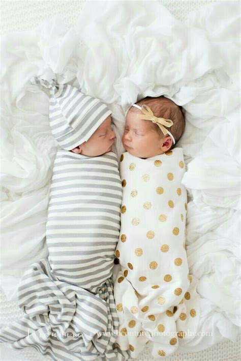 Pin By Nona Wafi On صور منوعــــه Cute Twins Newborn Twins Boy Girl