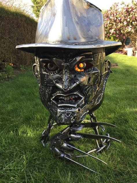 Build your own diyoutdoor gas fire pit or choose from the best finished gas firepits. This Freddy Krueger Fire Pit Belongs In Every Horror Movie ...