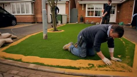 The visual effect of before and after is dramatic! Are you ready for a do it yourself project? - Ultimate Artificial Turf