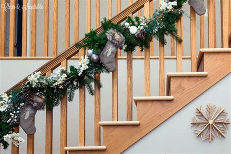 We'll show you how to adjust, attach and plaster an external angle. How to Hang a Garland on the Stairs - Clean and Scentsible