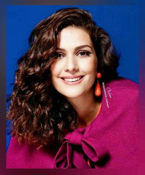 Berg Zar Korel T Rk Fan On Instagram Berg Zar Korel Mutlu G Nler