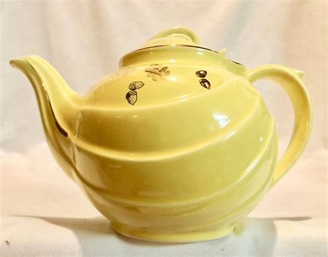 Vintage Halls Pottery Yellow Teapot With Gold Leaf No 0799 6 Cup