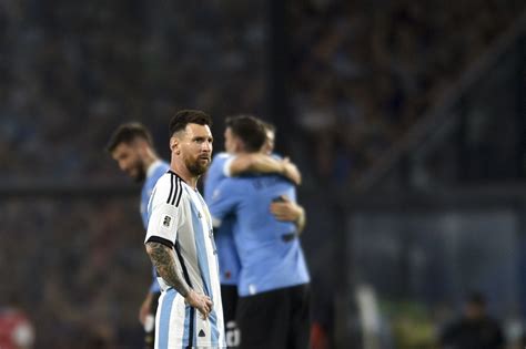 Argentinas Messi Suffers First Defeat Since Winning World Cup Verve