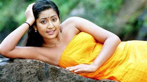 Best Hot Navel Pics Of Malayalam Actress Hot Photos Imagedesi Com