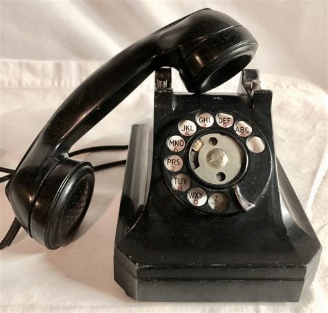 Antique Midcentury 1930s Black Bakelite Rotary Phone By Stromberg Carlson