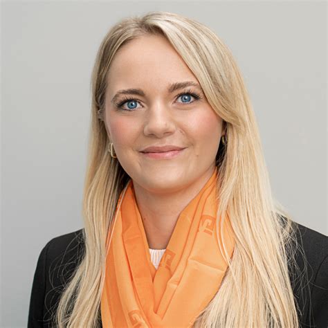 Sarah Althaus Filialleiterin Volksbank Halle Saale Eg Xing