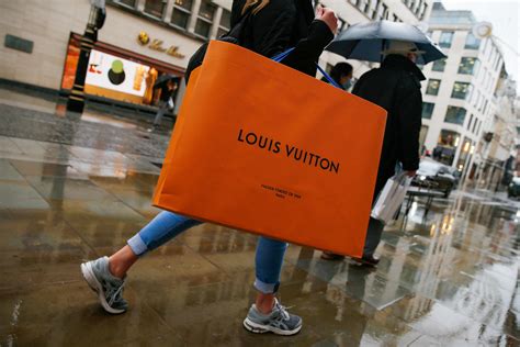 Luxury Goods Giant Lvmh Becomes The First European Company To Surpass